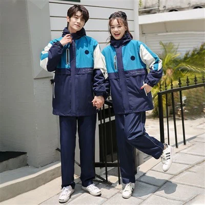 Personalización del símbolo cultural del uniforme escolar